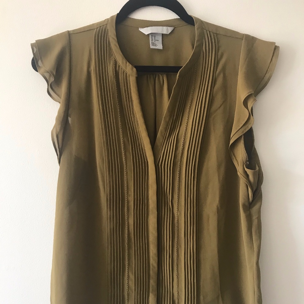 H&M Olive Green Ruffle Sleeve Top